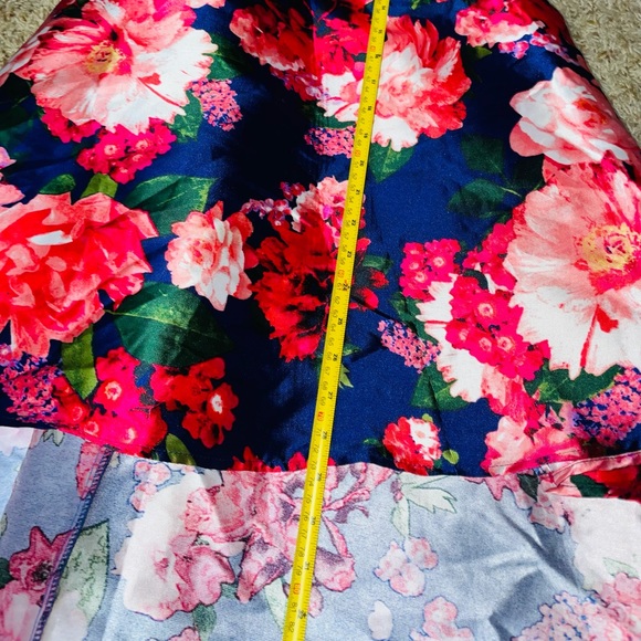 Beautiful party Girl Dress size 12 - Picture 4 of 13